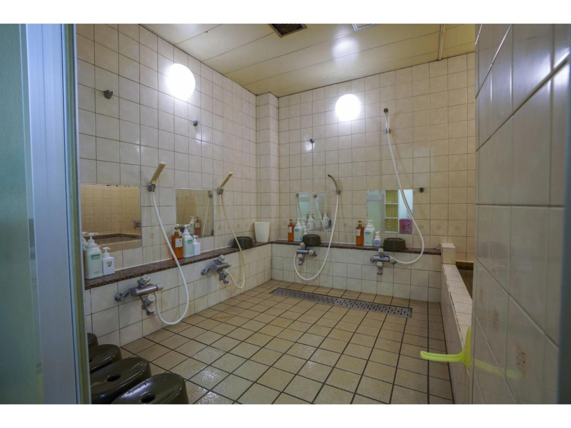 Male Only Capsule Inn Hamamatsucho - Vacation Stay 68799V Токио Экстерьер фото