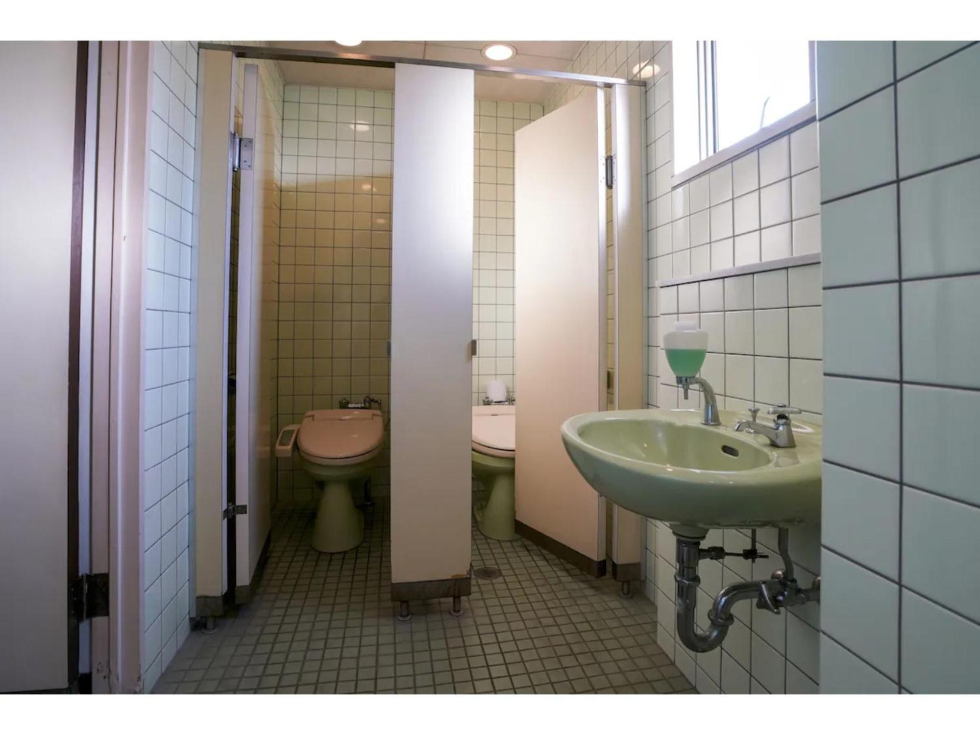 Male Only Capsule Inn Hamamatsucho - Vacation Stay 68799V Токио Экстерьер фото